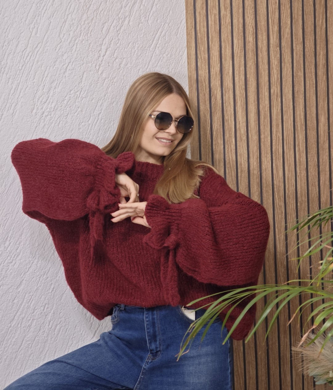 Burgundowy sweter damski oversize z wełną i moherem gruby splot, bufiaste rękawy