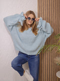 Błękitny sweter damski oversize z wełną i moherem pastelowy, gruby splot, bufiaste rękawy