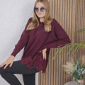 Bordowy sweter damski oversize z koronką kwiatową elegancki sweterek z wiskozą