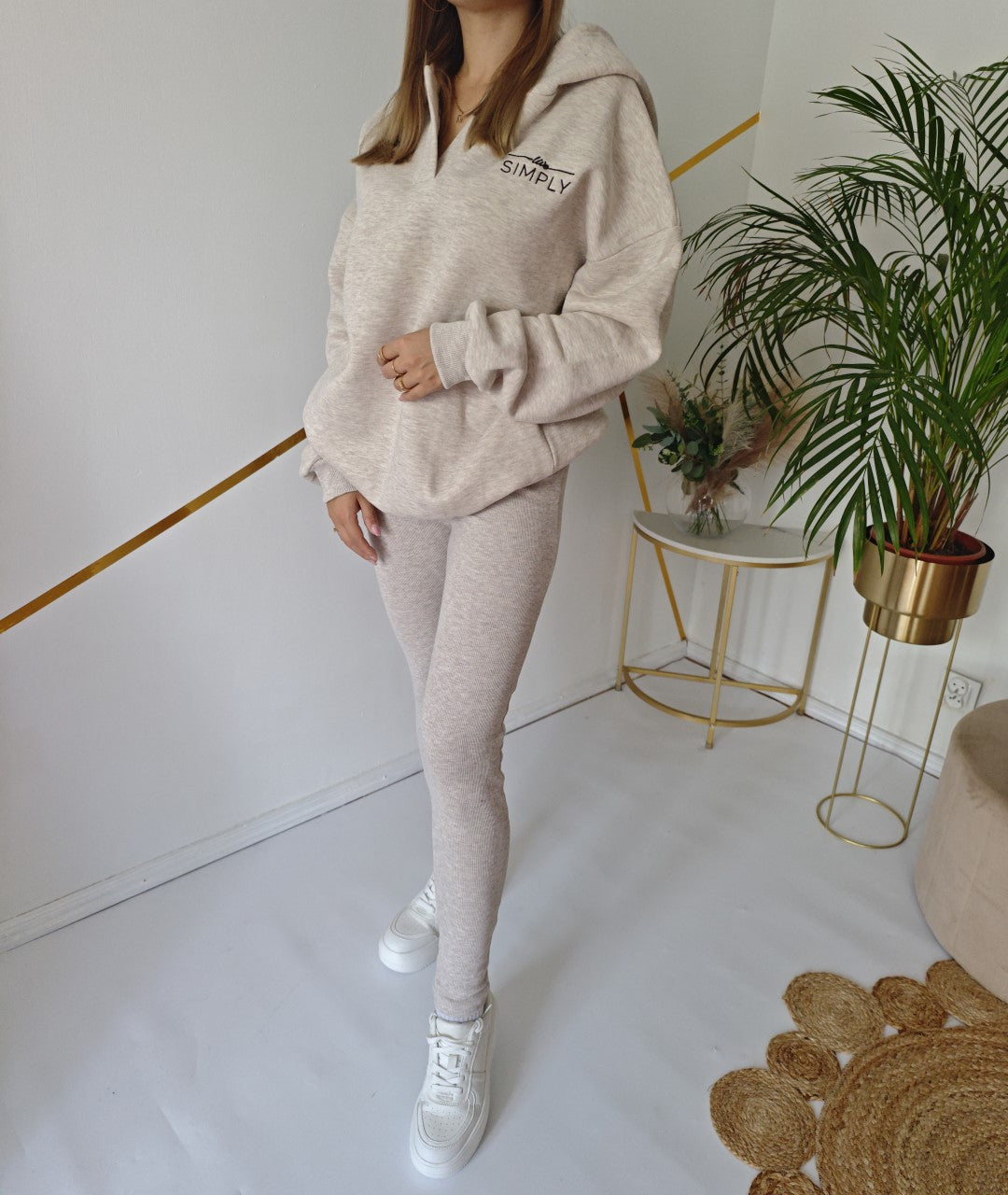 Komplet dresowy kremowy bluza oversize + prążkowane legginsy UNI
