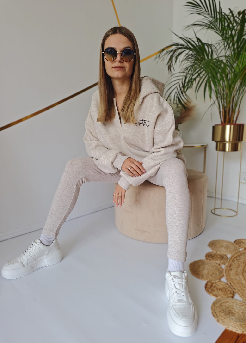 Komplet dresowy kremowy bluza oversize + prążkowane legginsy UNI