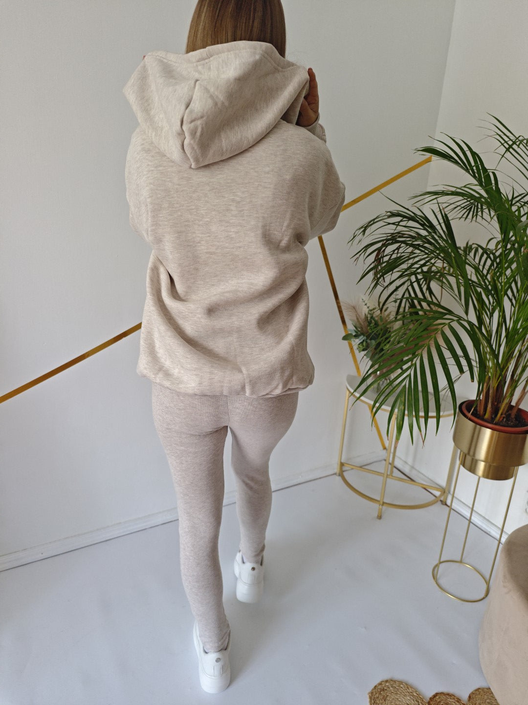 Komplet dresowy kremowy bluza oversize + prążkowane legginsy UNI