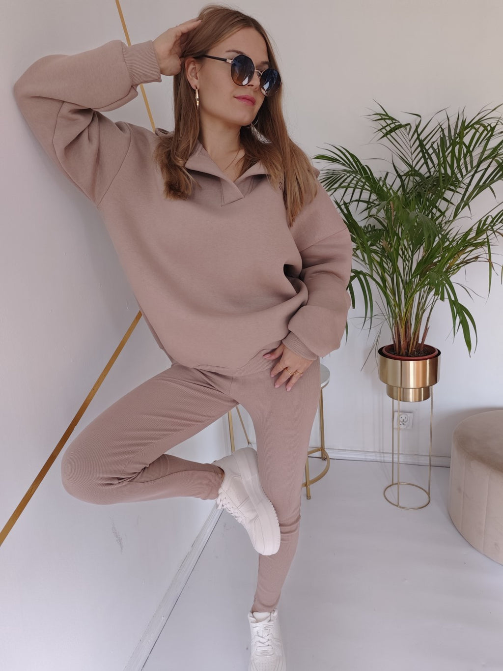 Komplet dresowy Taupe bluza oversize + prążkowane legginsy UNI