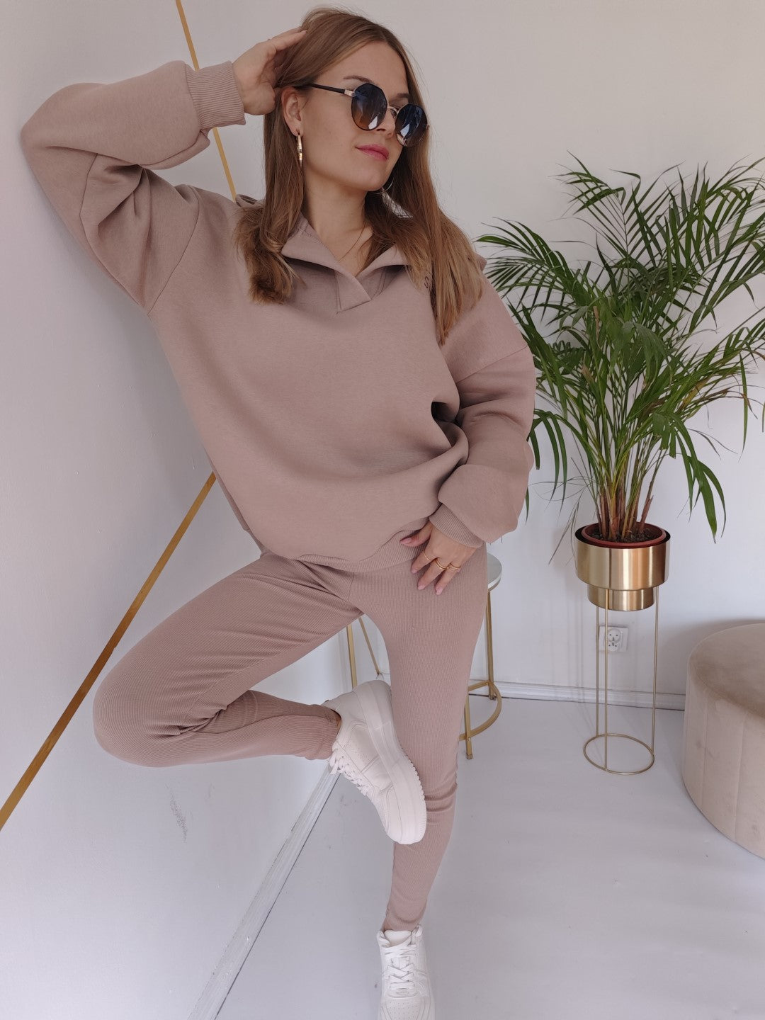 Komplet dresowy Taupe bluza oversize + prążkowane legginsy UNI