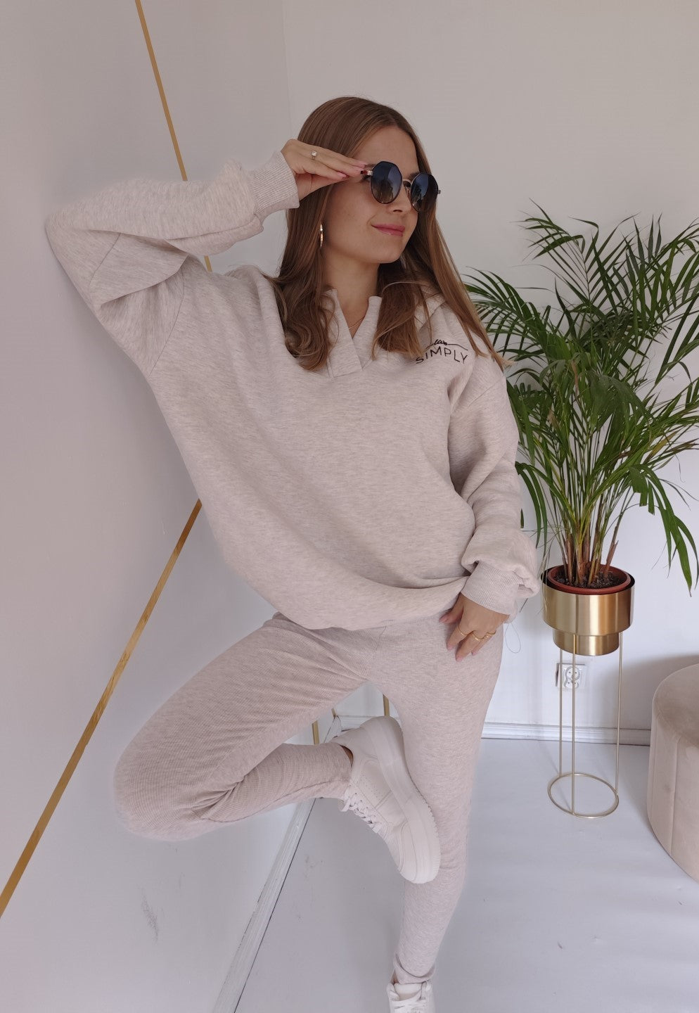 Komplet dresowy kremowy bluza oversize + prążkowane legginsy UNI